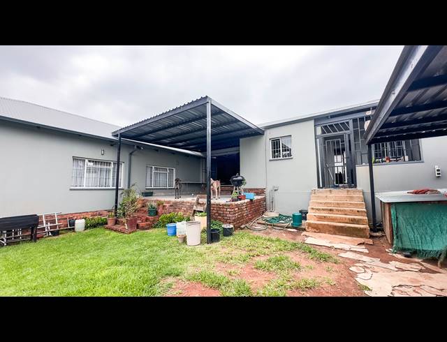 5 BEDROOM HOUSE FOR SALE IN ALBERTON NORTH
